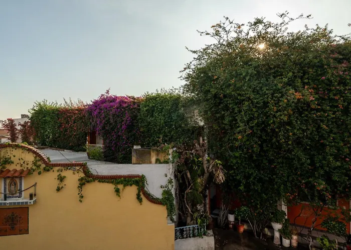 Hotel Posada Bugambilias